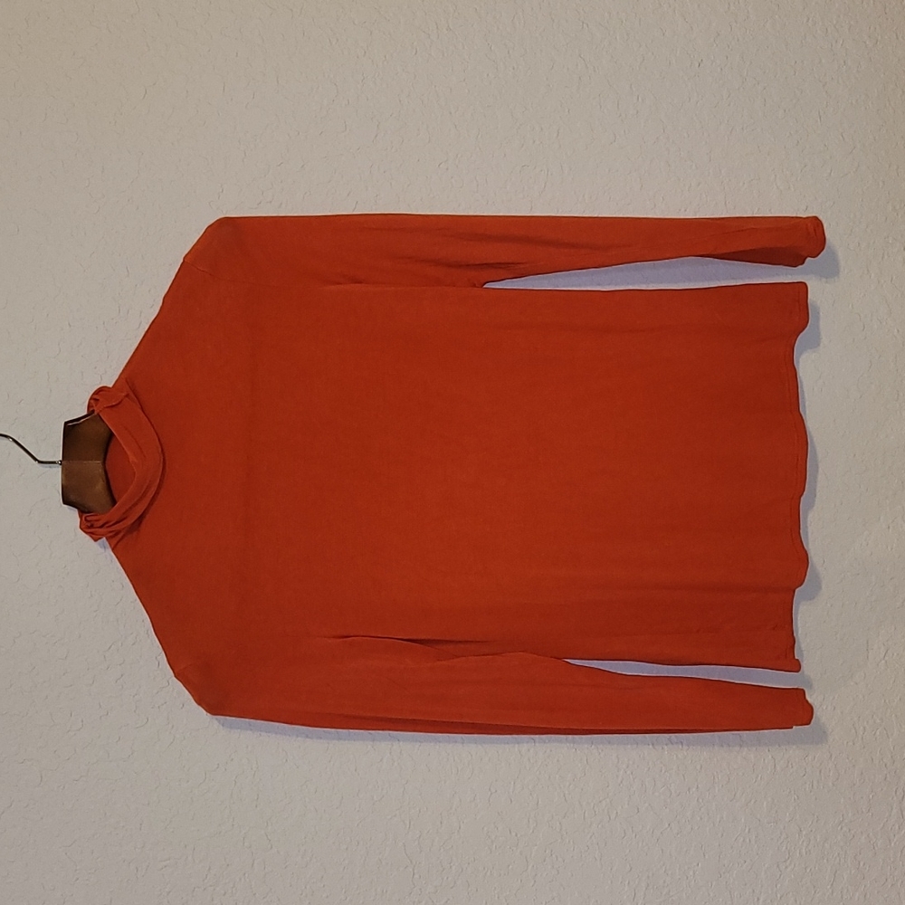 Eimin Orange turtle neck basic top size M